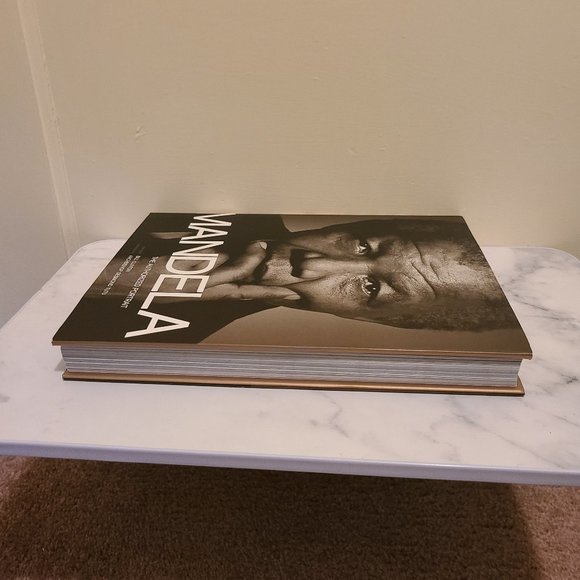 Mandela The Authorized Portrait - Picture 4 of 7